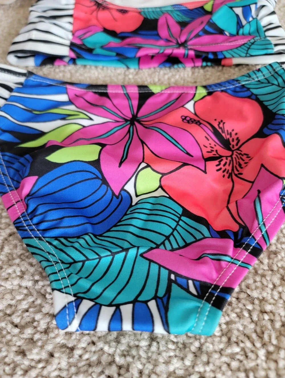 Gymboree Girls NWT Tropical Floral Striped Two Piece Swimsuit Set Size S 5-6